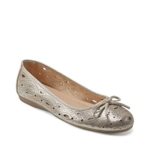 Earth NWOB Blush Shimmering Leather Ballet Flats Cut Out & Bow Accents 8M
